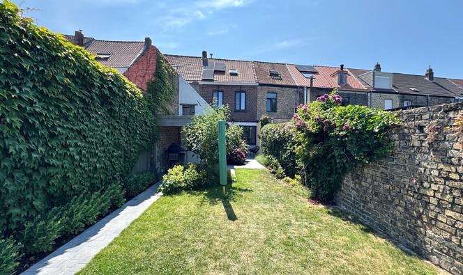 Charmant huis te koop in Assebroek