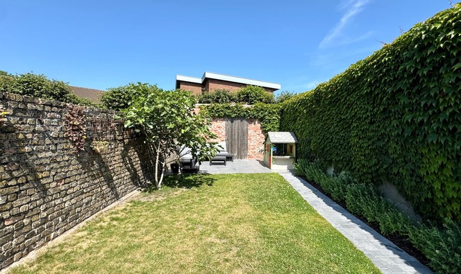 Charmant huis te koop in Assebroek