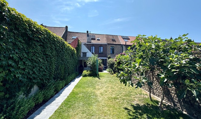 Charmant huis te koop in Assebroek