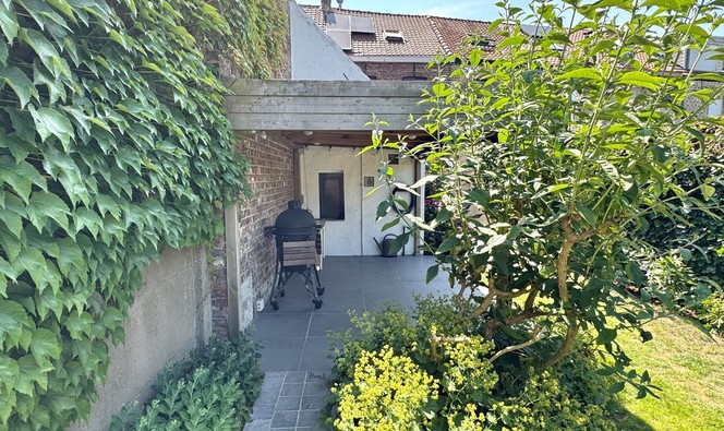 Charmant huis te koop in Assebroek