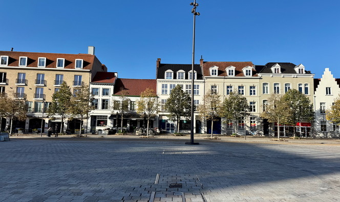 Commercieel gelijkvloers te huur in Brugge