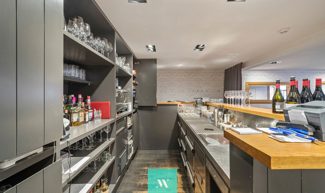 Gebouw voor gemengd gebruik te koop in Brugge