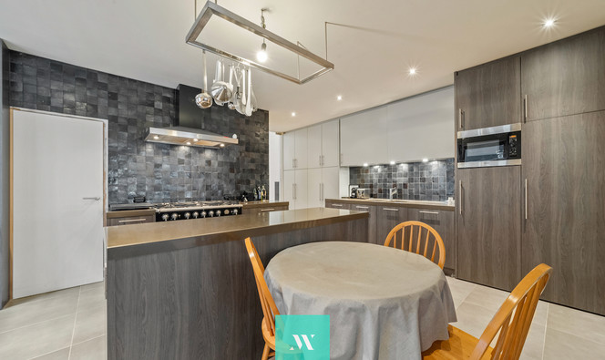 Gebouw voor gemengd gebruik te koop in Brugge