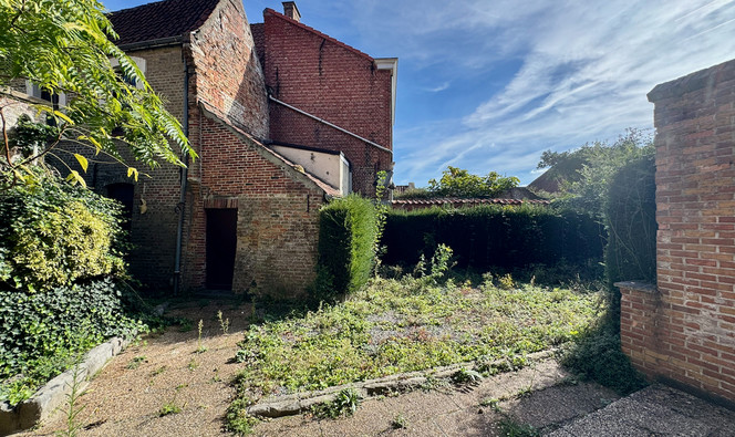 Gebouw voor gemengd gebruik te koop in Brugge