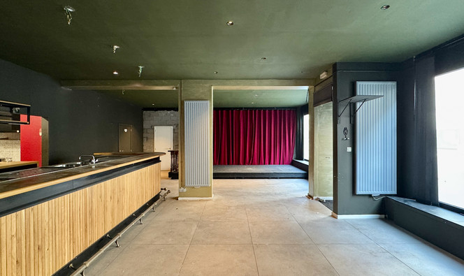 Gebouw voor gemengd gebruik te koop in Oostende