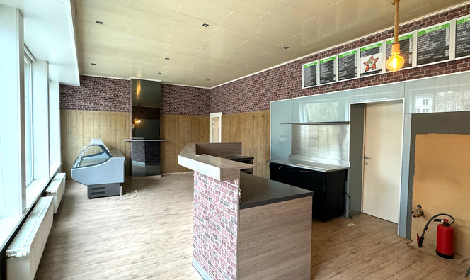 Gebouw voor gemengd gebruik te koop in Torhout