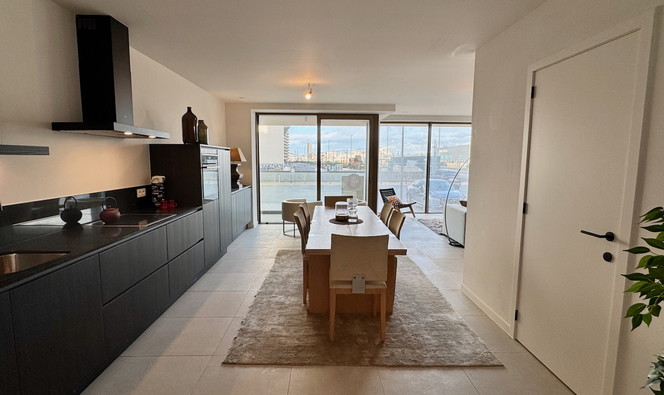 Gelijkvloerse verdieping te koop in Oostende