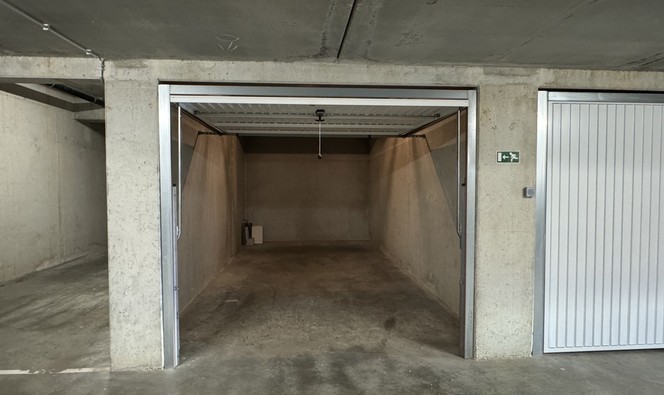 Gesloten garagebox te huur in Brugge