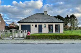 Villa te koop in Beernem